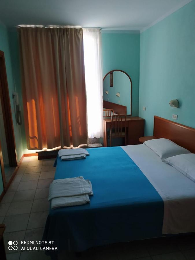 Hotel Blue Moon Rimini Eksteriør bilde
