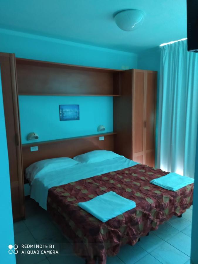 Hotel Blue Moon Rimini Eksteriør bilde
