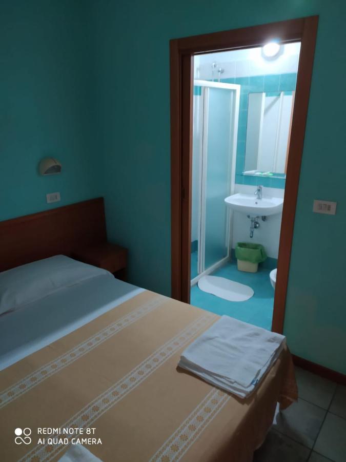 Hotel Blue Moon Rimini Eksteriør bilde