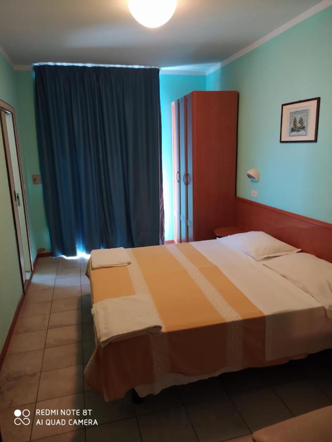 Hotel Blue Moon Rimini Eksteriør bilde
