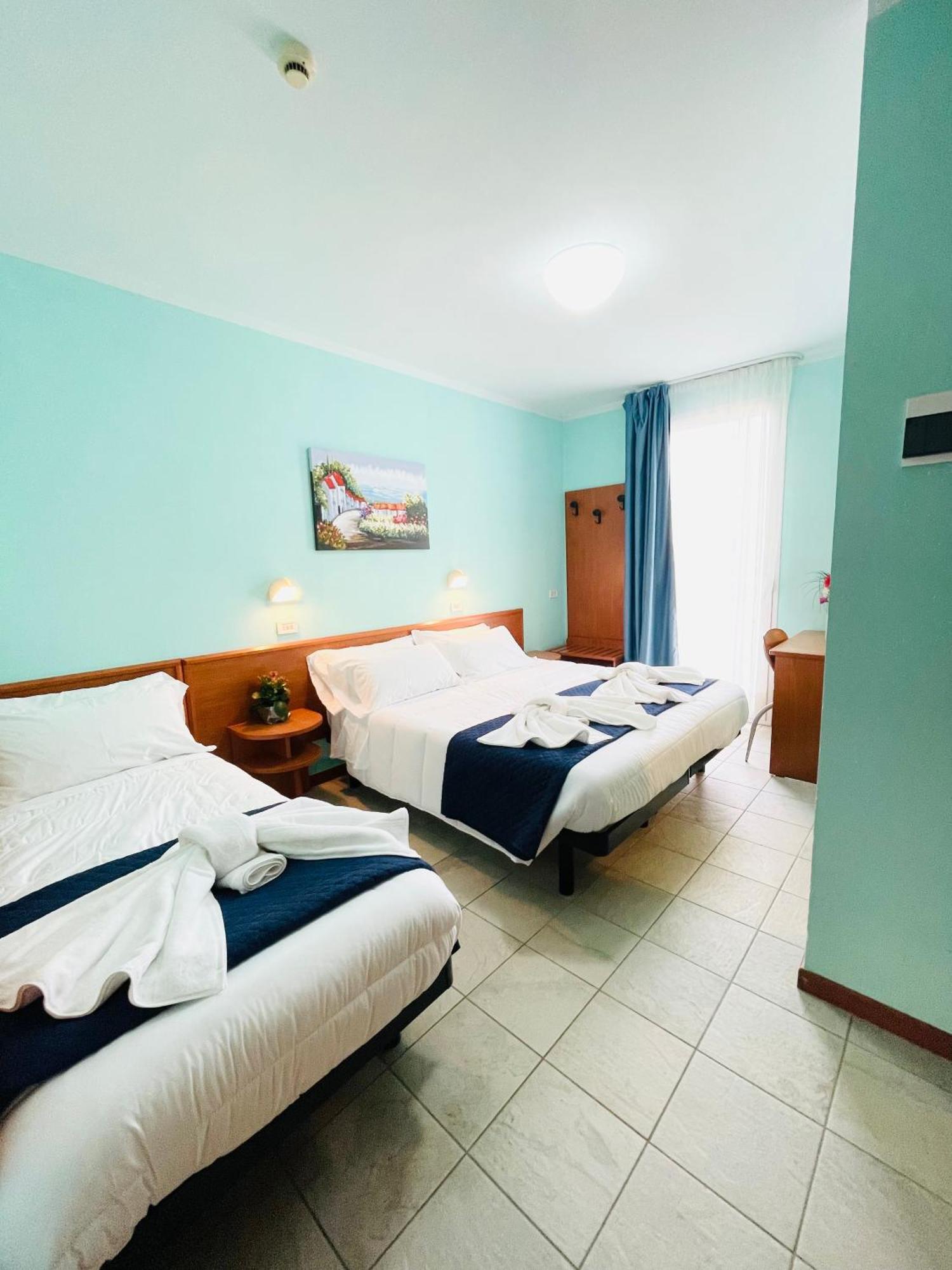 Hotel Blue Moon Rimini Eksteriør bilde