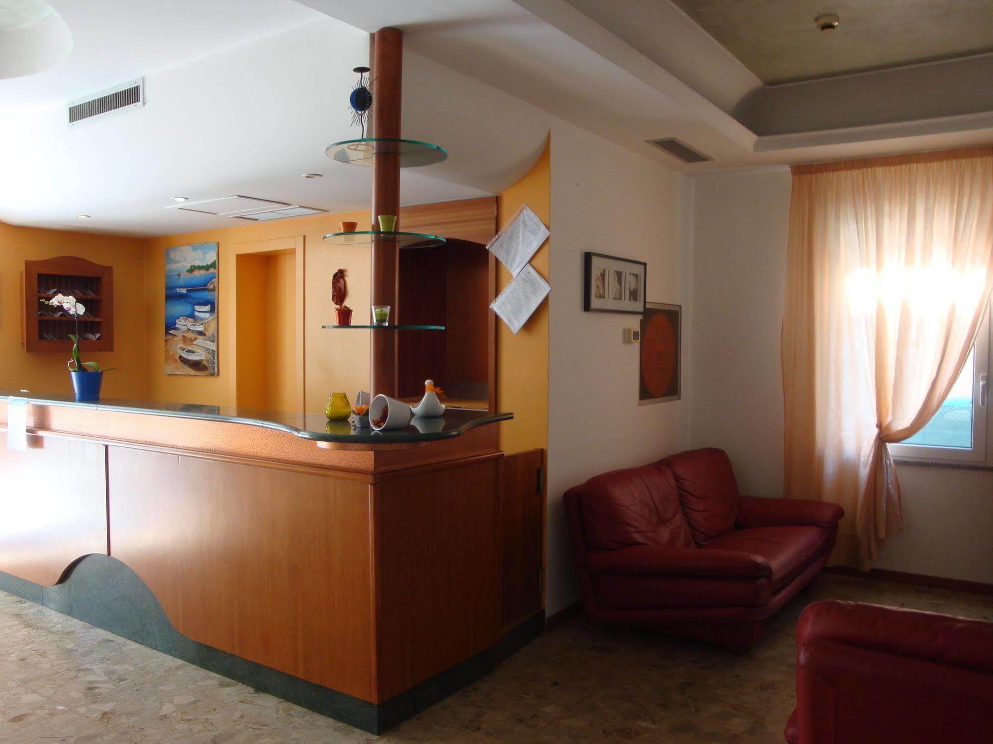 Hotel Blue Moon Rimini Eksteriør bilde